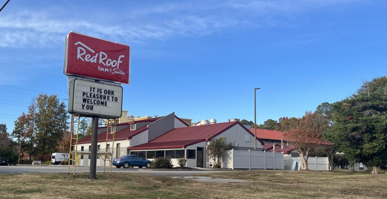 Red Roof Inn & Suites Newport News Exteriör bild