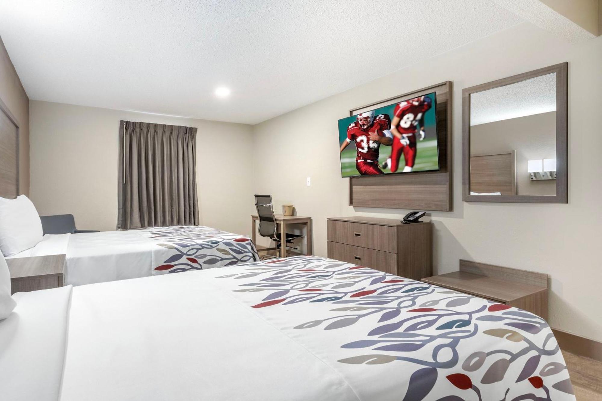 Red Roof Inn & Suites Newport News Exteriör bild